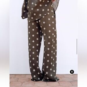 Zara Embroidered Pants Size Medium NWT Elastic Waist with Drawstring